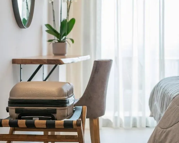 G Mare Boutique Néos Marmarás