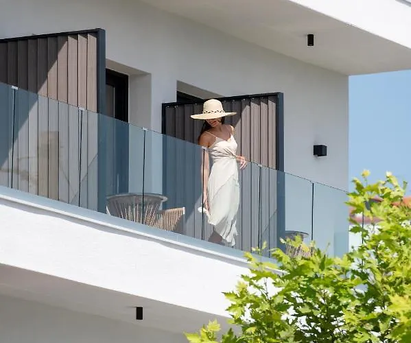 G Mare Boutique 3*